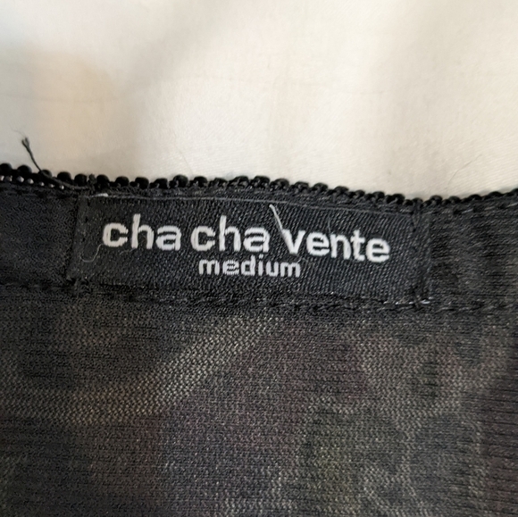 cha Cha Vente smocked top medium - Picture 4 of 6